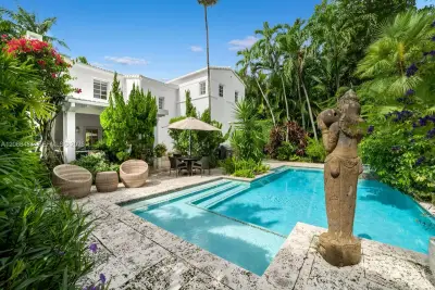 109 1st Dilido Ter, Miami Beach: photo 1 of 30