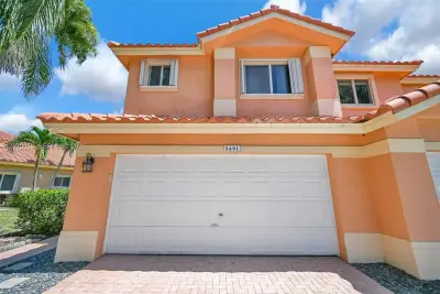 5691 NW 125th Ave, Coral Springs: photo 1 of 59