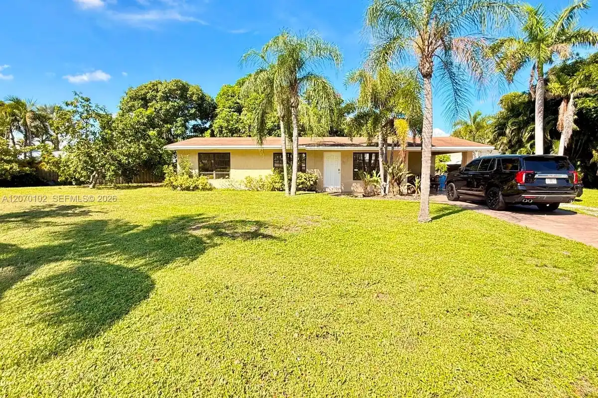 502 Ibis Dr, Delray Beach: photo 1 of 18