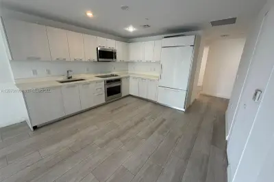 55 SW 9th St #2410, Miami: photo 1 of 13