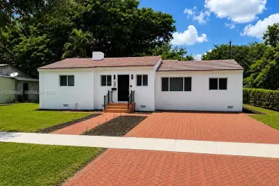 9402 NW 2nd Pl, Miami Shores: photo 1 of 26