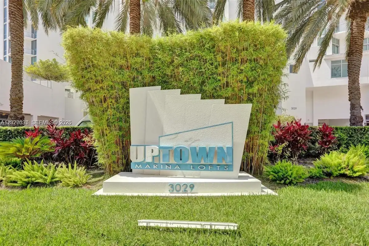 3029 NE 188th St #1010, Aventura: photo 1 of 4
