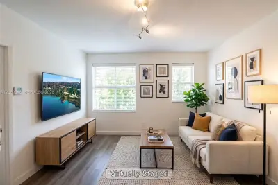 1550 Drexel Ave #103, Miami Beach: photo 1 of 13