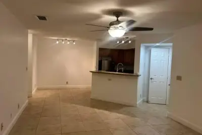 3370 N Pinewalk Dr N #1217, Margate: photo 1 of 38