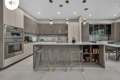3224 NE 4th St, Pompano Beach: photo 1 of 79