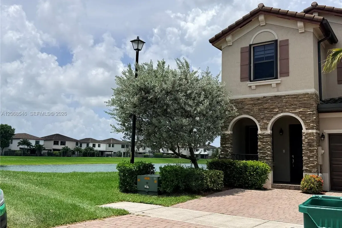 11617 SW 253rd St, Homestead: photo 1 of 13