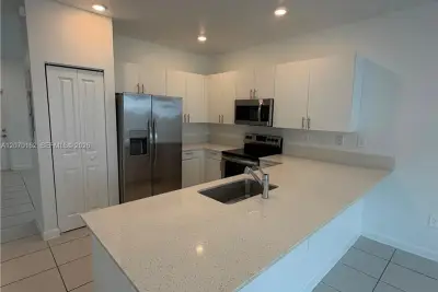11863 SW 247th Ter, Homestead: photo 1 of 13