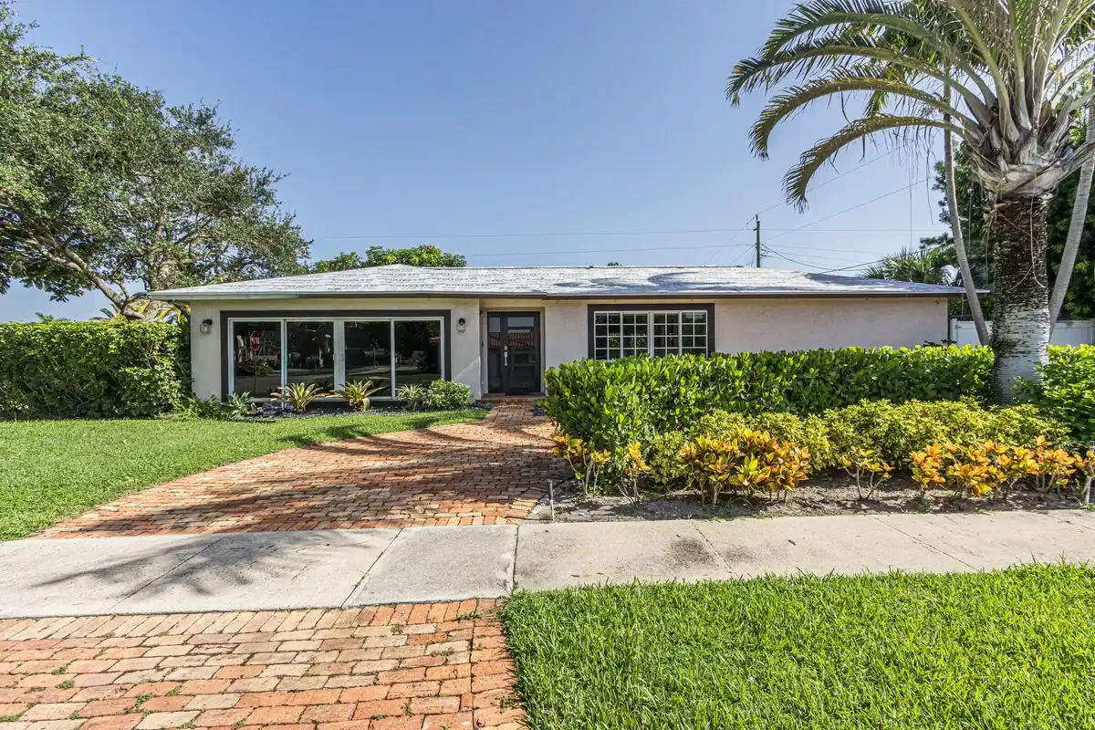 1 Tam O Shanter Ln, Boca Raton: photo 1 of 58