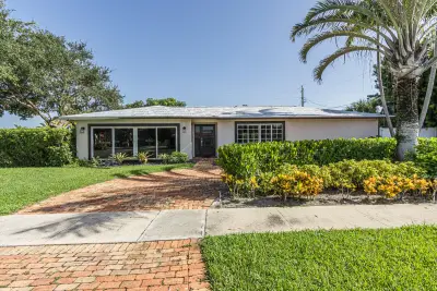 1 Tam O Shanter Ln, Boca Raton: photo 1 of 58