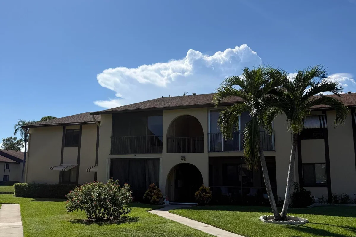 211 Pine Hov Cir #A-2, Lake Worth: photo 1 of 10