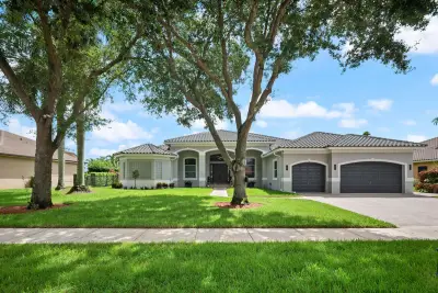 3958 SW 140th Ave, Davie: photo 1 of 77