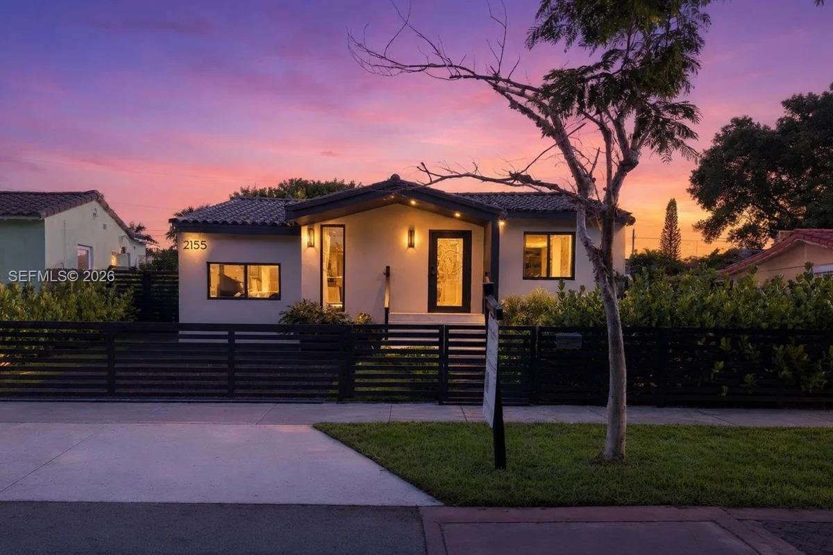 2155 SW 25th Ter, Miami: photo 1 of 18