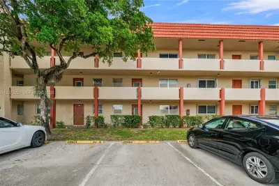 8081 N Sunrise Lakes Dr #110, Sunrise: photo 1 of 44