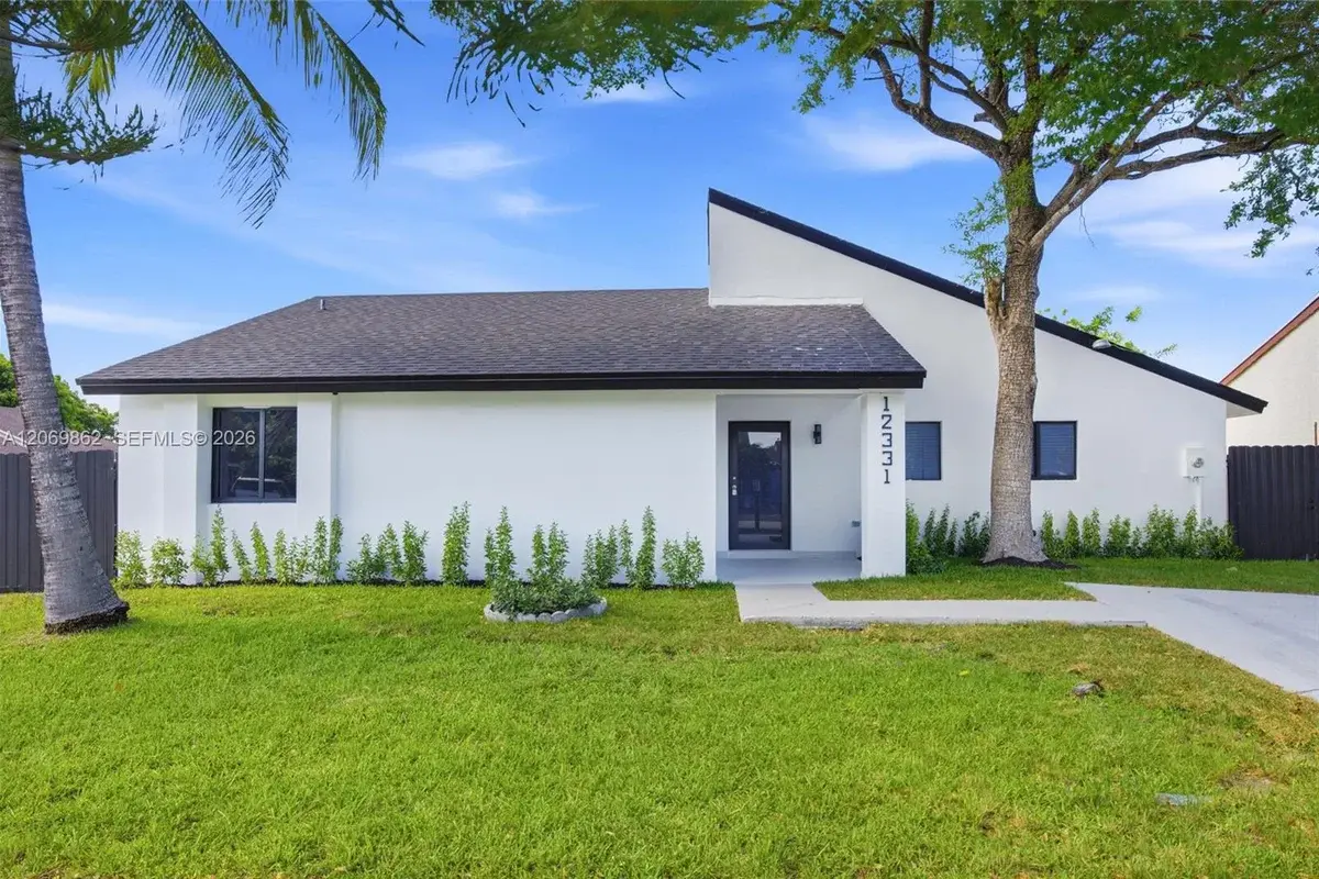 12331 SW 203rd Ter, Miami: photo 1 of 44