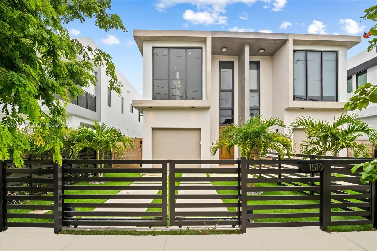 1519 SW 22nd Ter, Miami: photo 1 of 28