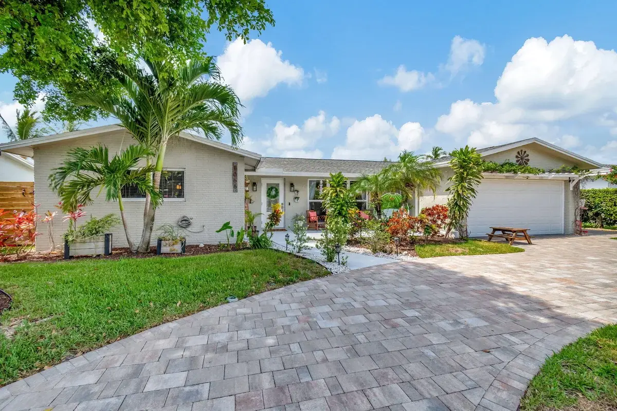 1066 SW 25th Way, Boynton Beach: photo 1 of 27