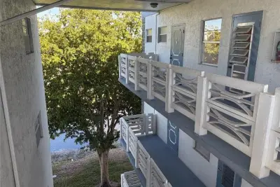 4050 NW 42nd Ave #415, Lauderdale Lakes: photo 1 of 15