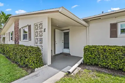2528 Emory Dr #E, West Palm Beach: photo 1 of 14
