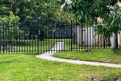 12770 SW 217th Ter #1, Miami: photo 1 of 10