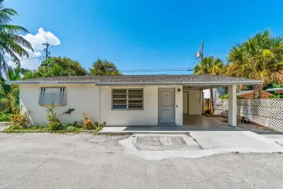 211 Sunrise Ave #5, Lantana: photo 1 of 20