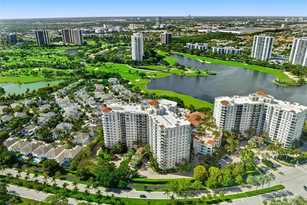 19900 E Country Club Dr #607, Aventura: photo 1 of 20