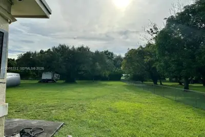 16920 NW 19th Ave, Miami Gardens: photo 1 of 9