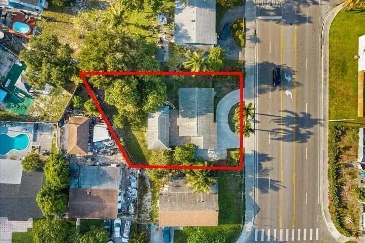 2831 N Seacrest Blvd, Boynton Beach: photo 1 of 43