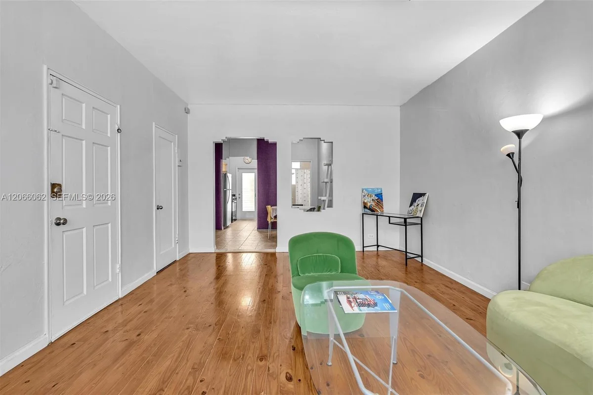 736 12th St #5, Miami Beach: photo 1 of 39