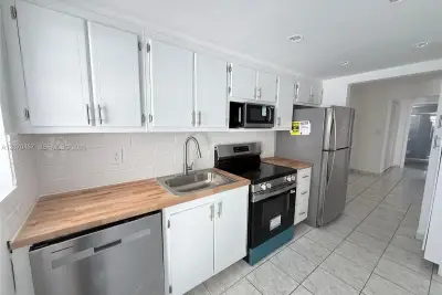 1340 Lincoln Rd #707, Miami Beach: photo 1 of 10