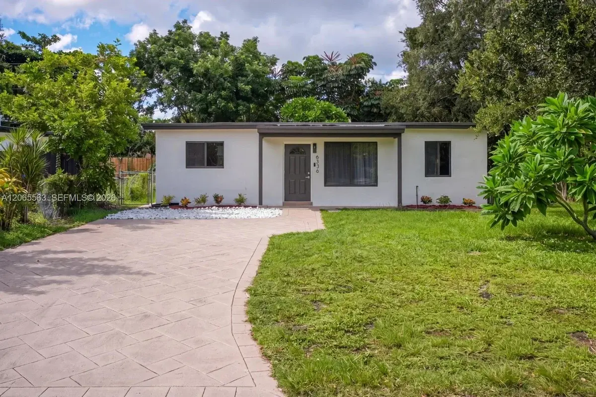 6336 Garfield St, Hollywood: photo 1 of 27