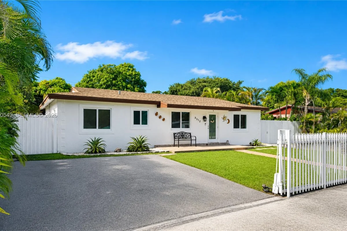 3312 NW 182nd St, Miami Gardens: photo 1 of 20