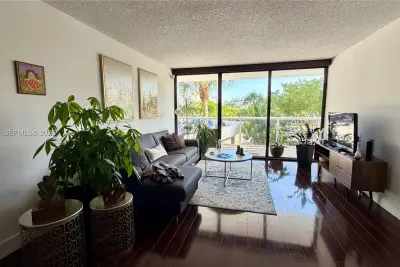 3701 N Country Club Dr #304, Aventura: photo 1 of 33