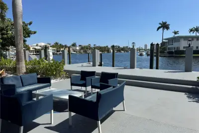 508 Hendricks Isle #12, Fort Lauderdale: photo 1 of 14