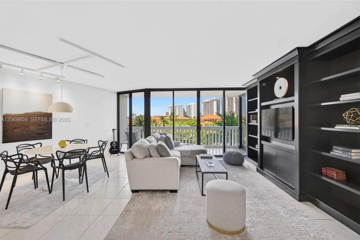 1000 Island Blvd #405, Aventura: photo 1 of 53