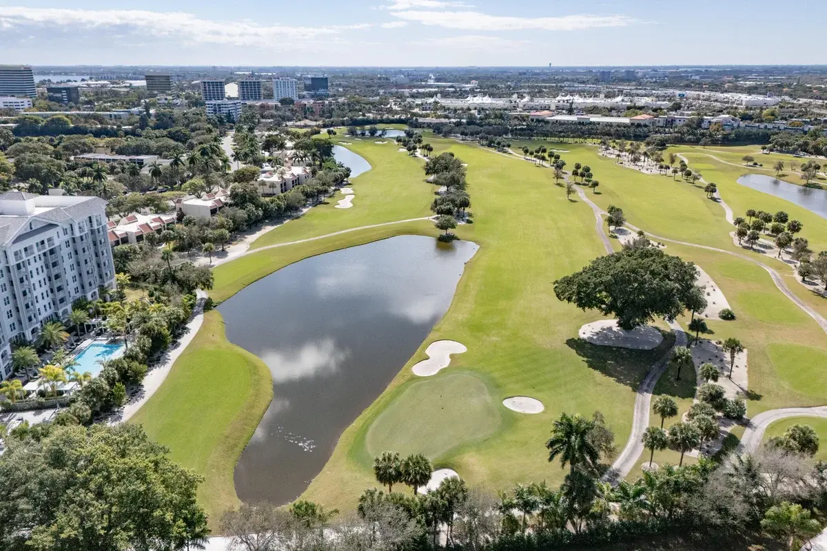 2400 Presidential Way #PH6, West Palm Beach: photo 1 of 37