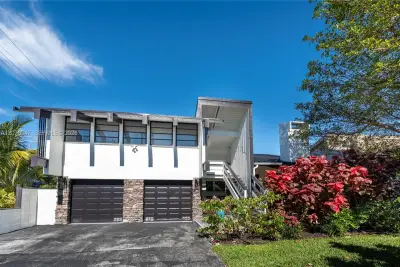1501 NE 24th St #1, Wilton Manors: photo 1 of 30