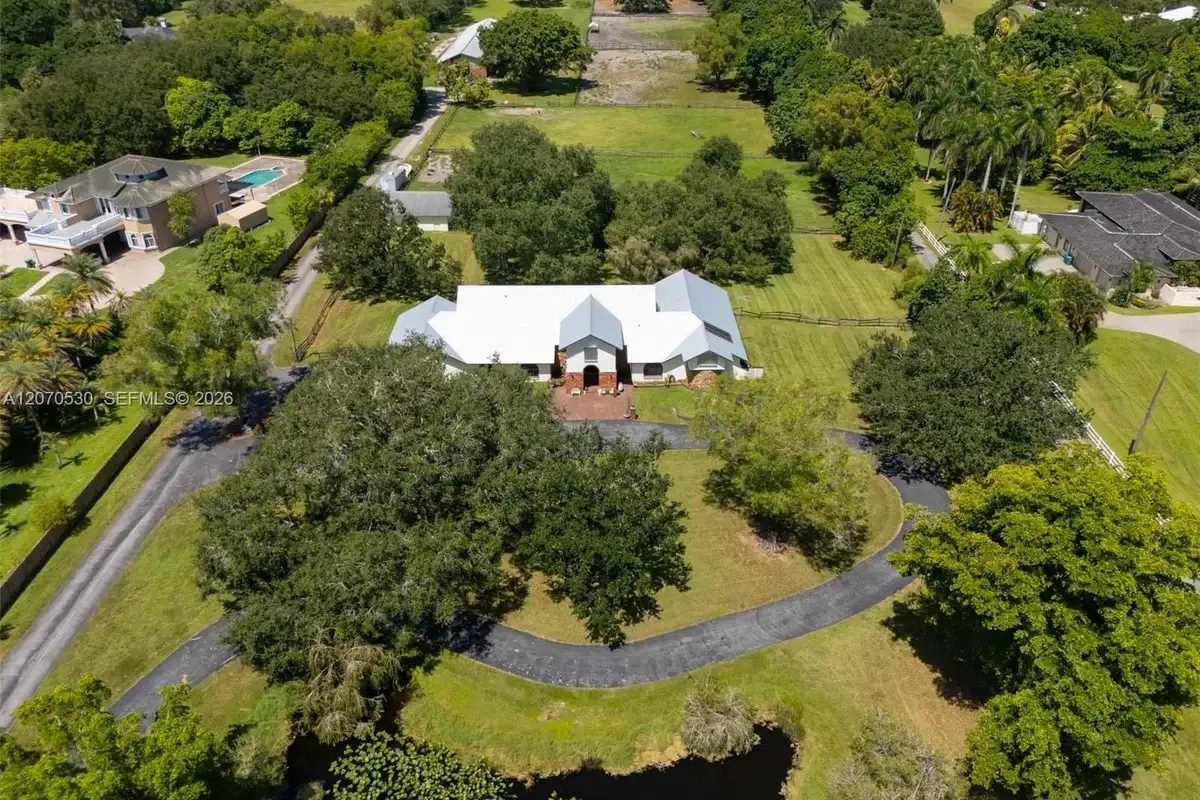 5501 SW 136th Ave, Southwest Ranches: photo 1 of 85