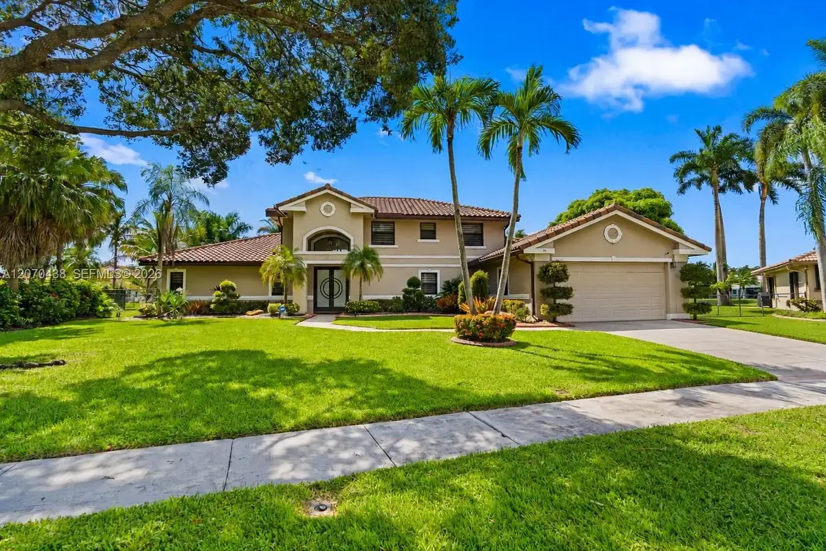 451 NW 194th Ave, Pembroke Pines: photo 1 of 62