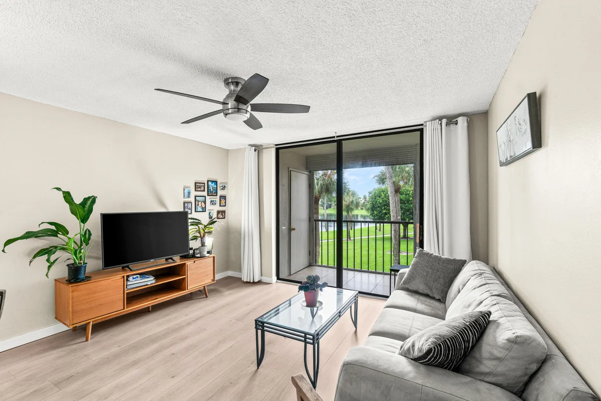 5370 Las Verdes Cir #209, Delray Beach: photo 1 of 30