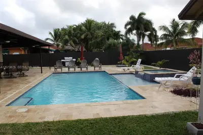 25352 SW 122nd Ct, Homestead: photo 1 of 33