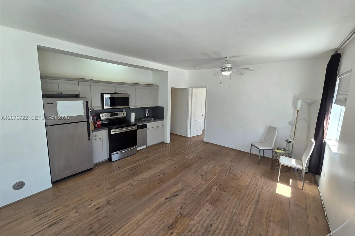 820 Euclid Ave #204, Miami Beach: photo 1 of 13