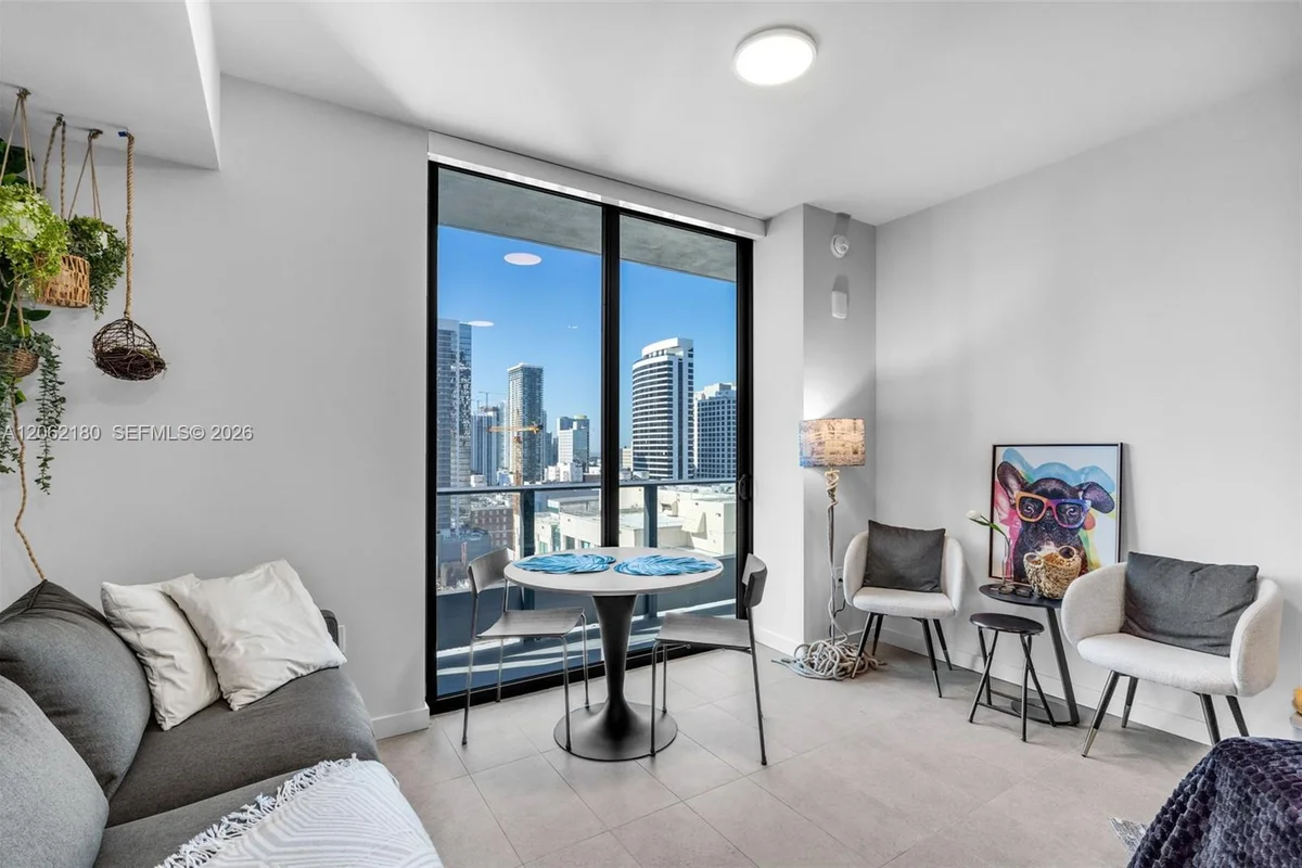 Condo in Miami: photo 1 of 30