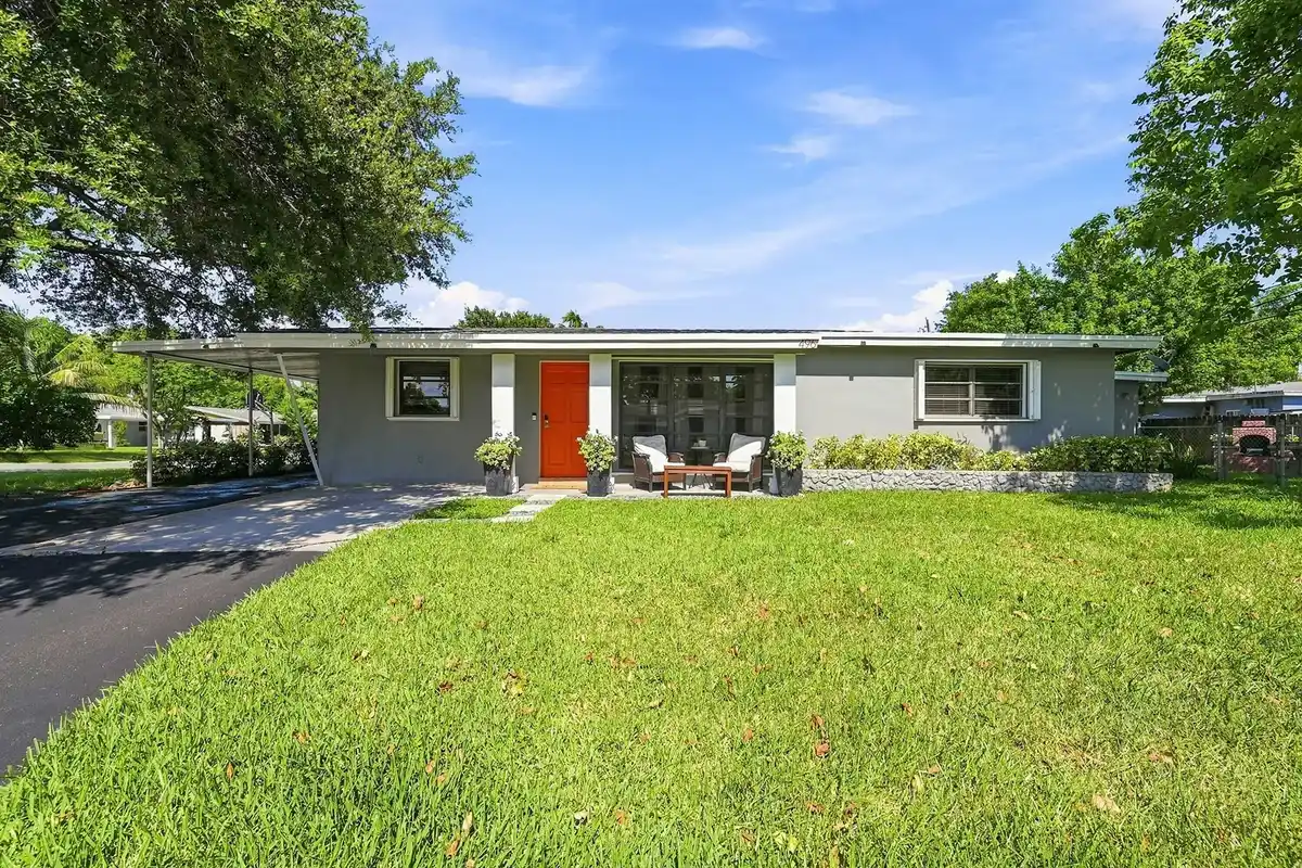 496 NW 47th Ct, Oakland Park: photo 1 of 24