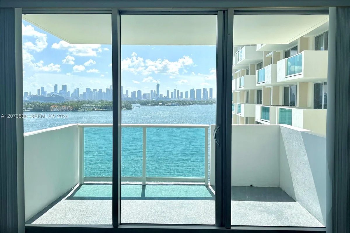 1200 West Ave #1002, Miami Beach: photo 1 of 19