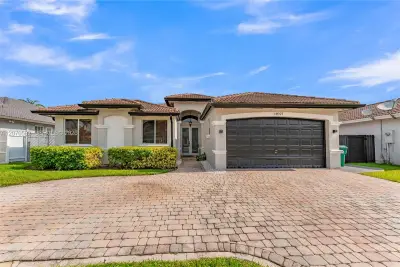14591 SW 30th St, Miami: photo 1 of 44