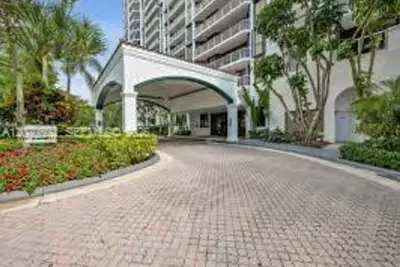 3640 Yacht Club Dr #908, Aventura: photo 1 of 1