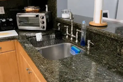 7991 NW 8th St #110, Miami: photo 1 of 15