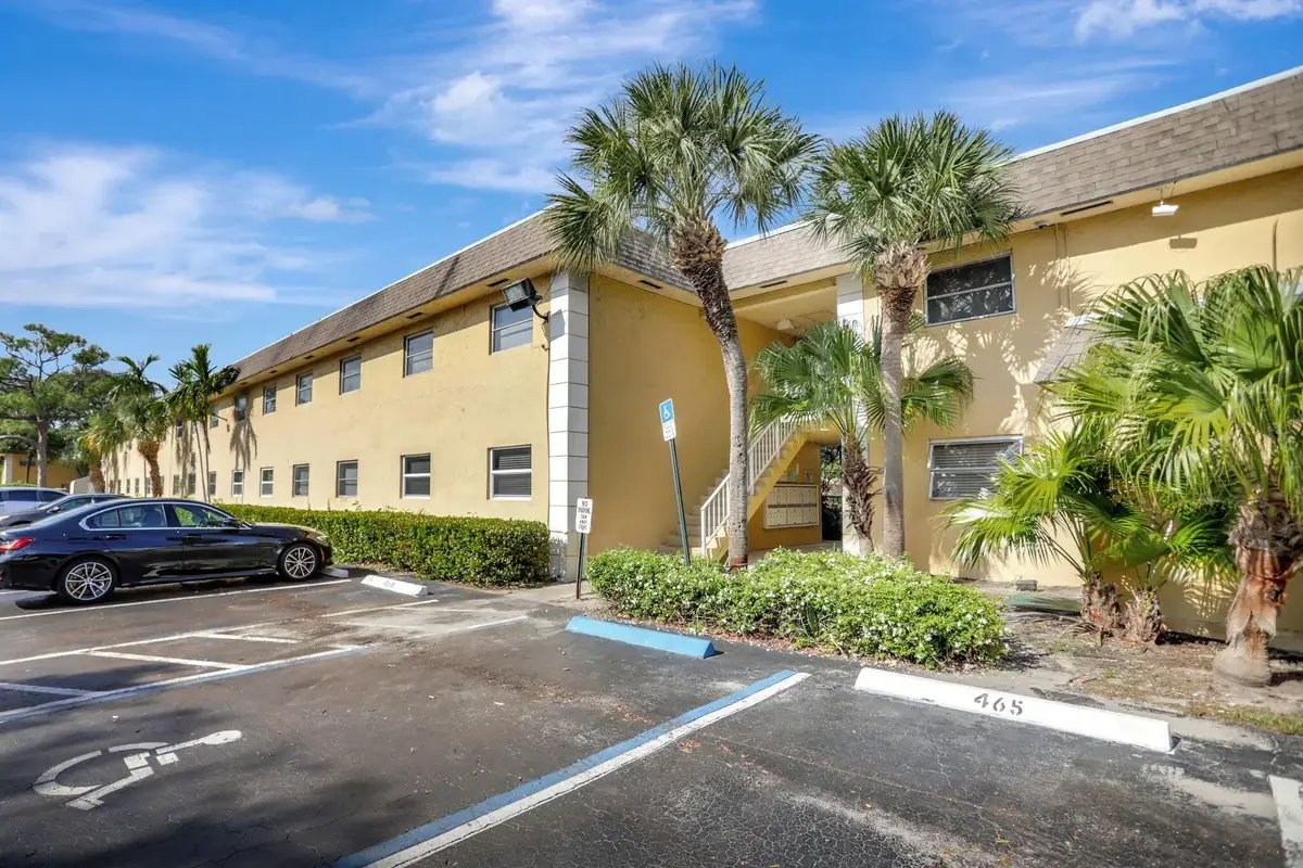 5168 NE 6th Ave #406, Oakland Park: photo 1 of 15