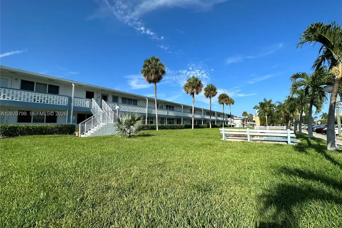 851 Atlantic Shores Blvd #234, Hallandale Beach: photo 1 of 20