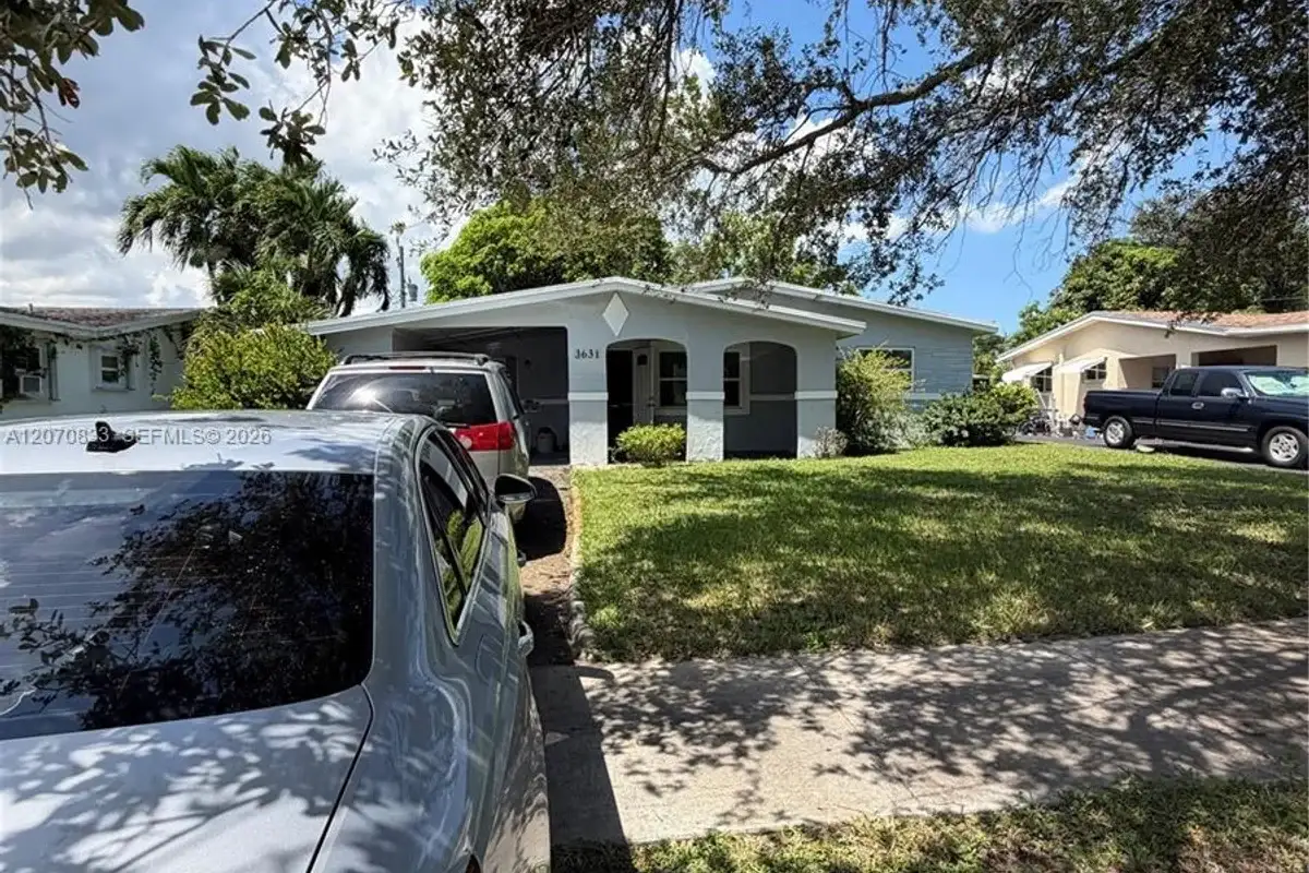 3631 NW 9th St, Lauderhill: photo 1 of 9